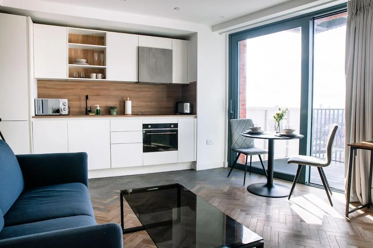 Cozy Apt Near Canary Wharf London
